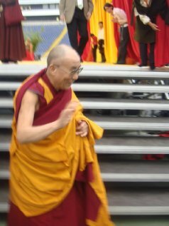 Kommt ein Gott auf Besuch... Der Dalai Lama in Frankfurt (2009) постер