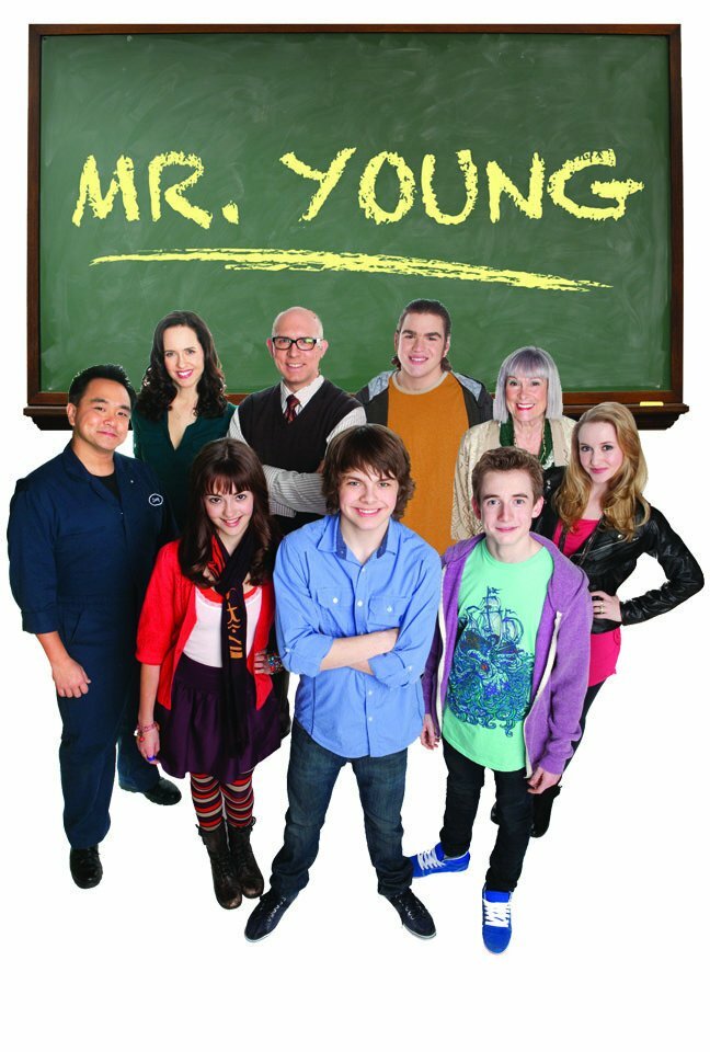 Мистер Янг (2011) постер